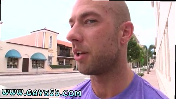 Erotic male outdoor photography and young gay p...