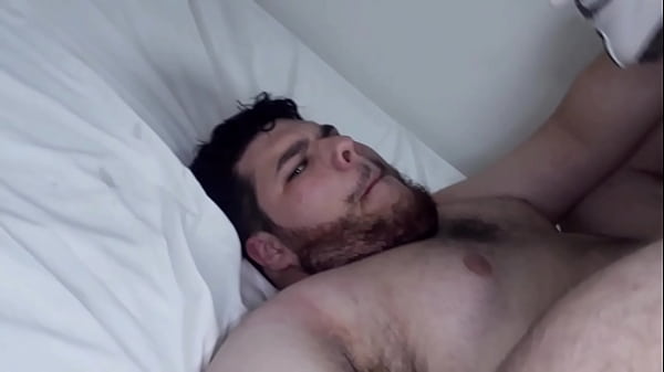 Download Video - TBT Pedreiro Roludo Me Leva No Motel e Goza Na Minha Boca Pra Se Aliviar do Estresse do Trabalho