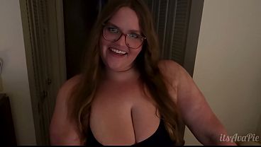 同僚との中出し、家庭破壊、巨乳の尻軽女