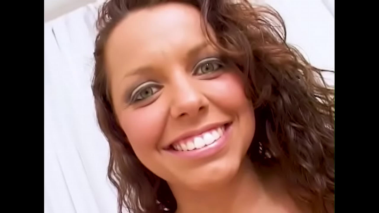 JADE RUSSELL Chica sexy de tetas grandes, gran polla, mamada POV y corrida facial enorme
                    blowjob brunette busty deep throat huge tits big tits green eyes big cock facial cumshot curvy body muchos negros