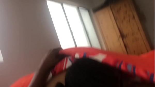 thumb breakfast head
