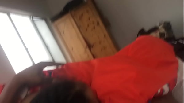 thumb breakfast head