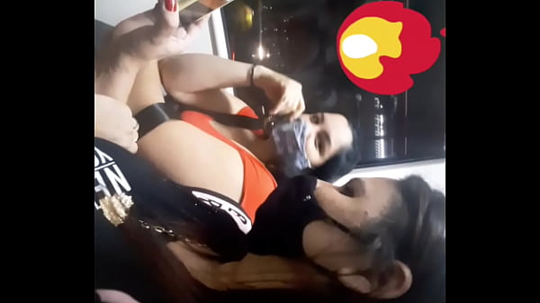 #ManjaRola Olha a cara da safada olhando o volume