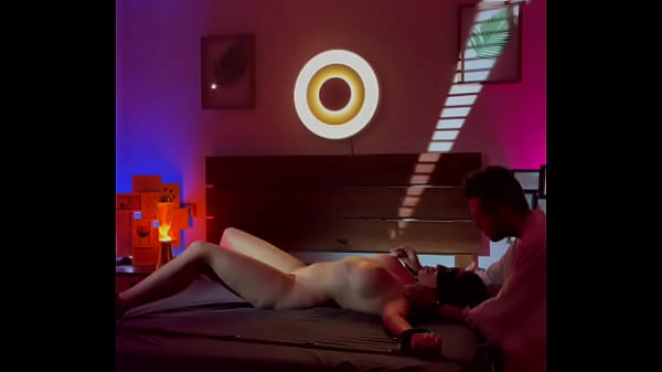 REAL BACKSTAGE FULL ORAL AND INTERRACIAL THREESOME BLINDFOLDED HOT BRUNETTE