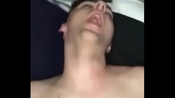 Connor Se Fait Baiser Après Une Soirée