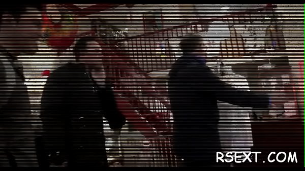 Lucky dude gets his dong sucked hard by an amst...