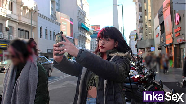 Argentina petera de 18 años es pillada por el O...