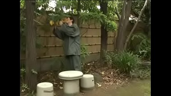 爆乳は人妻が嫌がりながら侵され続ける