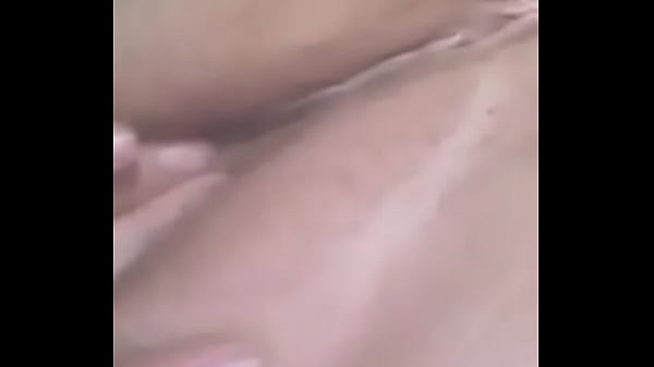 Samantha Wales Rubbing Her Fat Pussy And Clit
