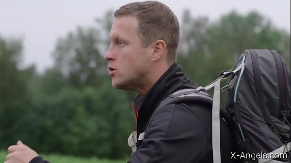Download Video - X-Angels&period;com - Arwen Gold - Lucky Hiker