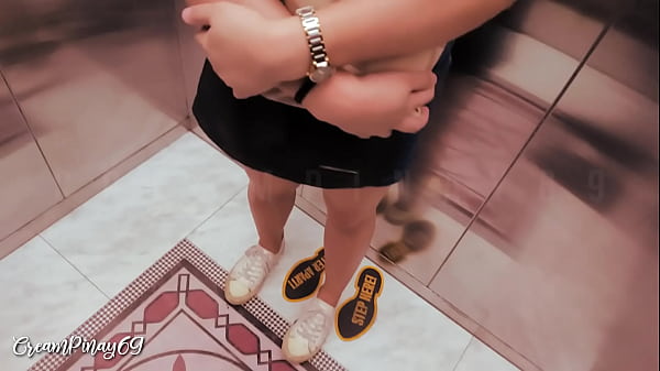 Pinay Babe Meet up and Fuck with her Tinder Date on First Day of GCQ