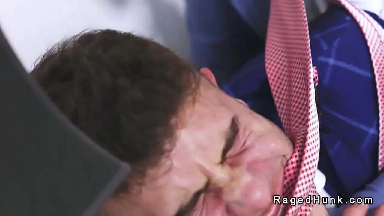 Agente inmobiliario en traje follado anal y corrido por su colega
                    anal cumshot cum blowjob doggystyle guys hairy bigcock analsex bigdick gay stud bareback male hunk rimming rimjob gaysex ragingstallion ragedhunk muchos negros