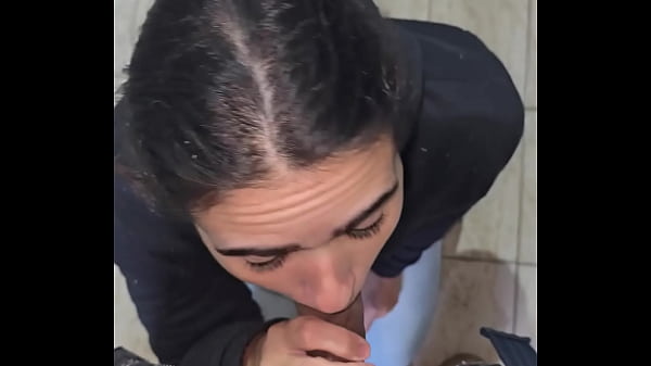 Mamando a rola do chefe na hora do almo&ccedil;o - Sailor Girl