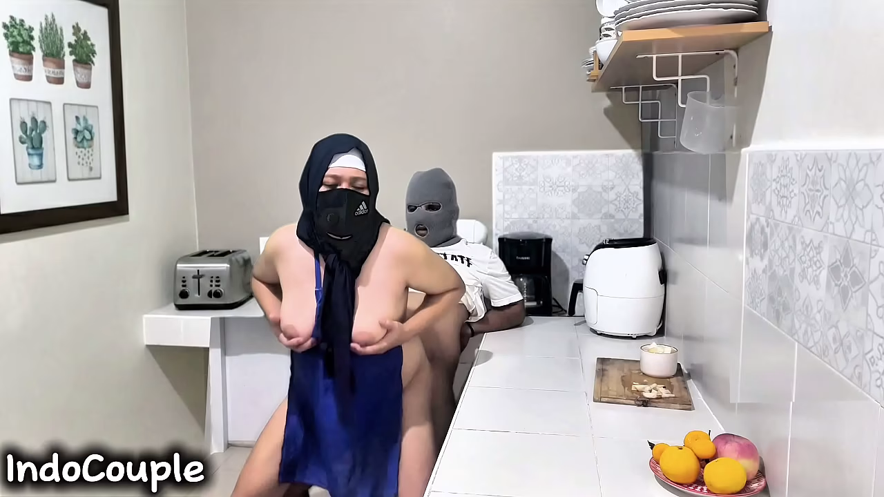 Indo Bokep Pretty Muslim Hijab wife taster than Fruit real Homemade Couple sex