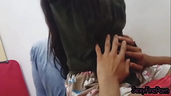 thumb her first time
