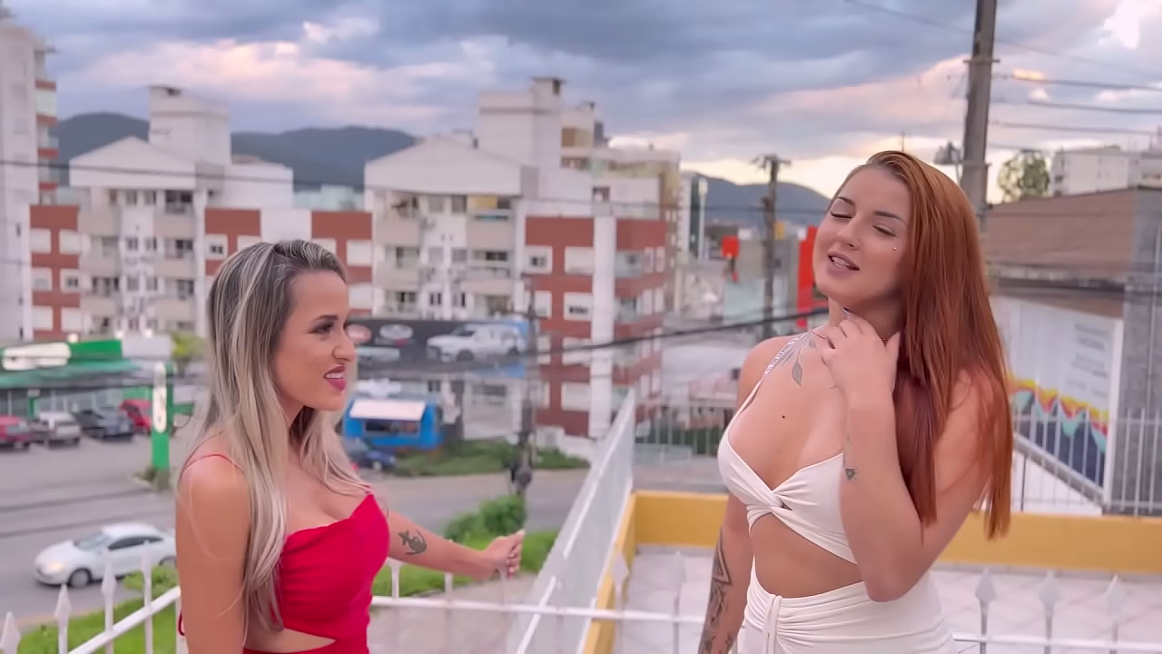 Essa RUIVA deliciosa aceitou fazer um PROGRAMA pra mim e ainda deixou gravar tudinho