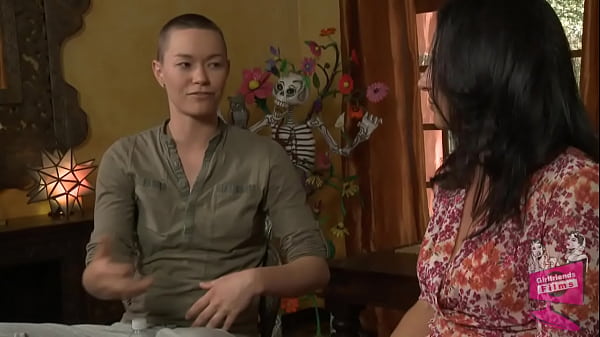 Lesbian Sex - Melissa's 47th birthday brings he...