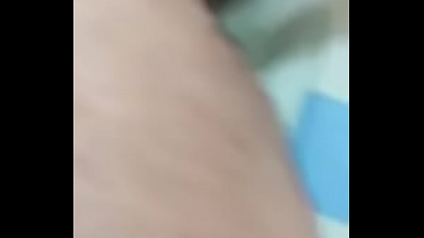 Riquísima chica tv jugando