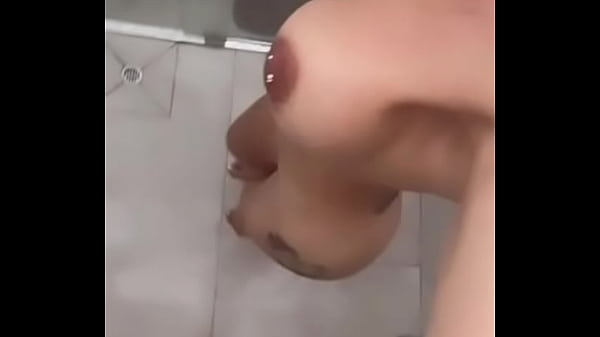 Sexy dance of a MILF with a dysfunctional family