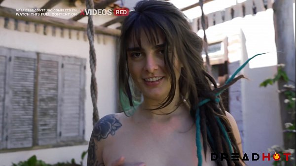 Download Video - Fudendo no Feriado E tomando Leitinho na Cara - Dread Hot
