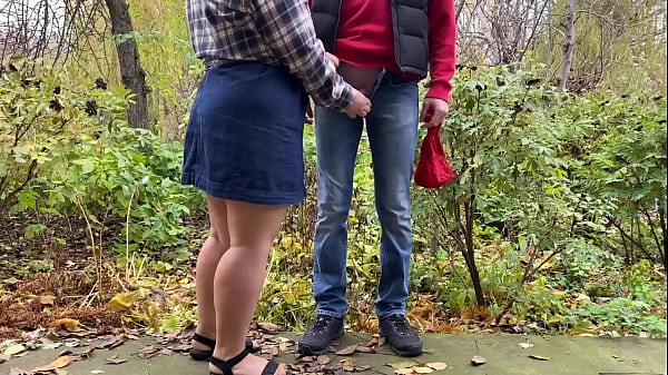 Mature stepmother attracts stepson's attention