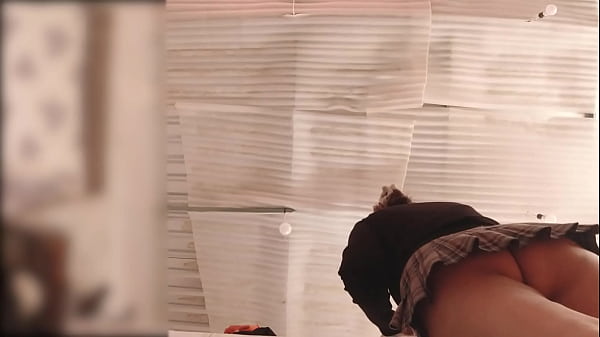 Wow! NO PANTIES big ass maid folds clothes while being spied on in real time