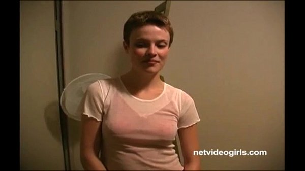 Download Video - Robin wins cutest amateur EVER by a lot