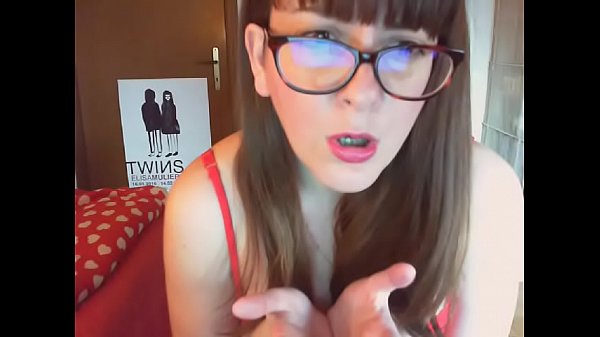 A really strange and super fetish video spiders inside my pussy and mouth