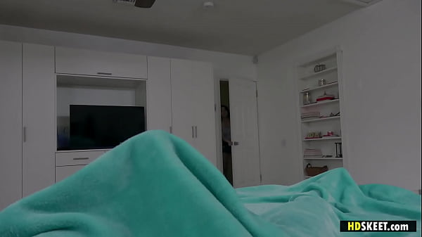 Riley Jean rides Tyler Steel's hard cock in the morning
