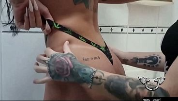 Fodendo todo mundo homem mulher e travesti - fodendo um cu gostoso