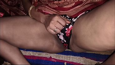 Indian hot Bhabhi got fucked by her brother-in-law - Hindi Audio