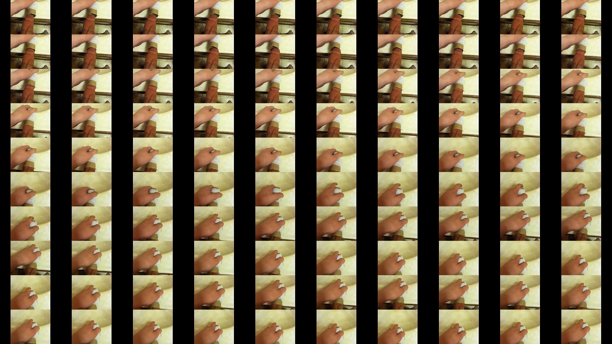 Fucking a toilet paper roll 预览图