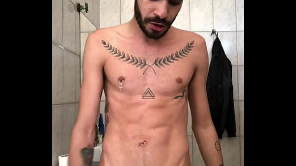 Download Video - Vem aqui pra levar essa gozada na cara