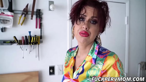 Savana Styles Fucked her STEPSON In Garage