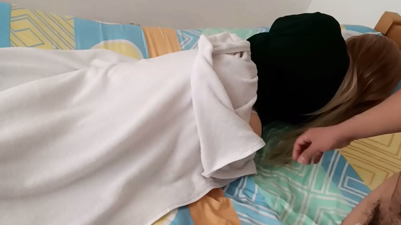 274 Me confundo con la hijastra japoesa culona &iquest_creampie ANAL accidental ?