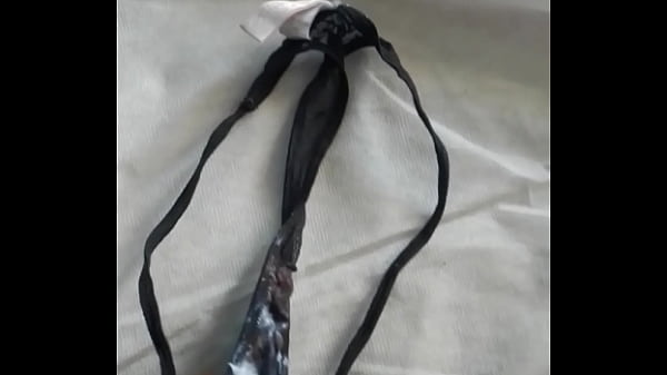 La tanga de mi esposa puerca Sela cambia hasta q se viene en ella alguien q quiera limpiarla tiene 21 a&ntilde;itos