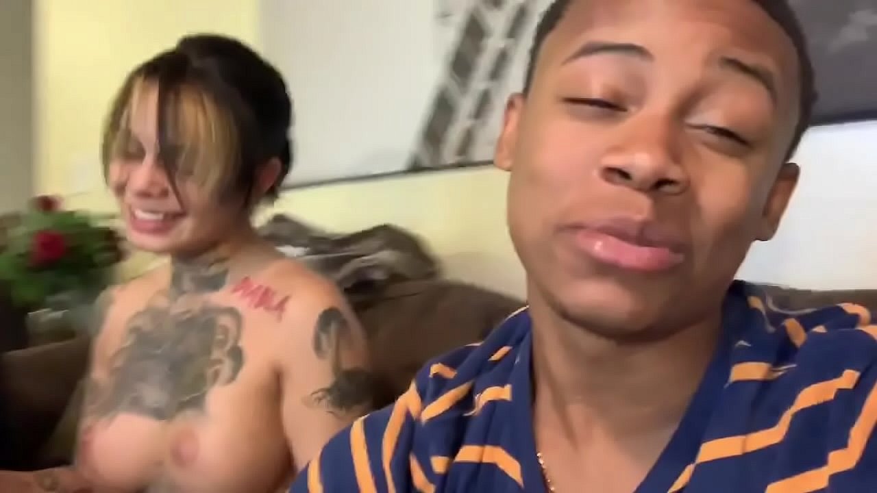 Compilación de Lil D subiendo por la webcam de Genevieve Sin
                    pornstar blowjob tattoo POV webcam big tits muchos negros