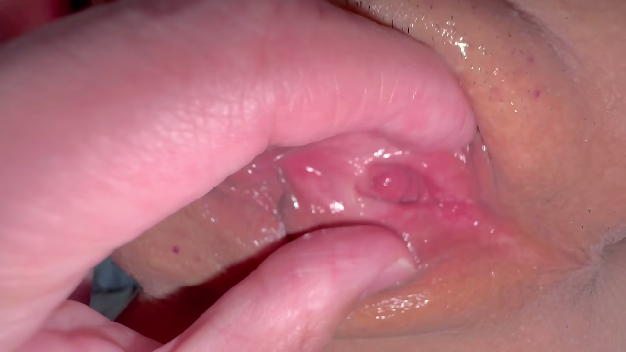 Amateur Pink Pussy: 353 days after losing her virginity.