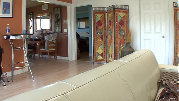 Aida Loves Two Cocks In The Booty