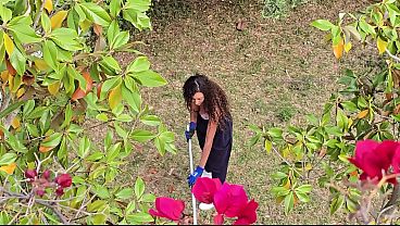 Dotado mete a rola no rabo da vizinha e ela pede mais