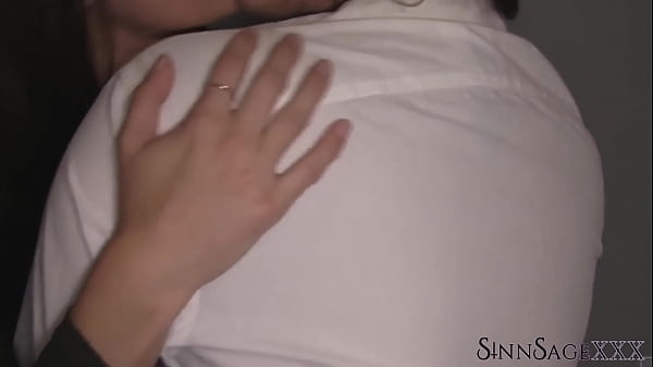 Download Video - Sinn Sage And Secretary Rub Each Other's Bodies In Jeans&excl;