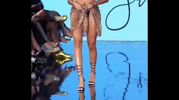 Video x&aacute;c minh