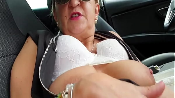 Download Video - ME LA FOLLE EN LA AUTOPISTA EN EL COCHE Y ME CORRI DENTRO DE ELLA&period; BRUNO