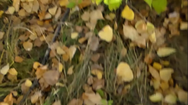 Victor À L'extérieur En Culotte De Femme N'est Pas Gay