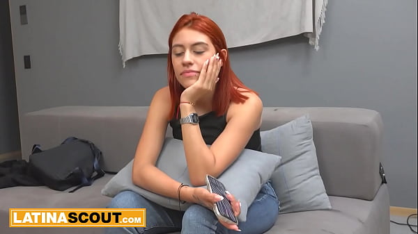 Latina pelirroja de 18 años con un culo enorme convierte una sesión de fotos de lencería en una sesión de sexo duro
                   Latina pelirroja de 18 años con un culo enorme convierte una sesión de fotos de lencería en una sesión de sexo duro muchos negros