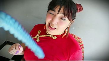 Loira me trouxe a ninfeta pra eu comer.