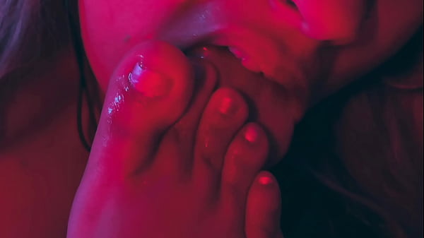 Foot Fetish & Panty Stuffing BBW Halloween Fantasy with Morrigan