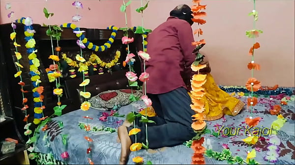 फुल वीडियो सुहागरात रंगरेलिया अपने प्रिय प्रीतम...