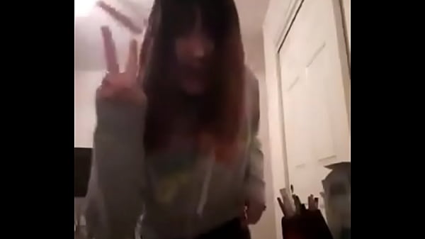  Japanese Chubby Girl Dancing