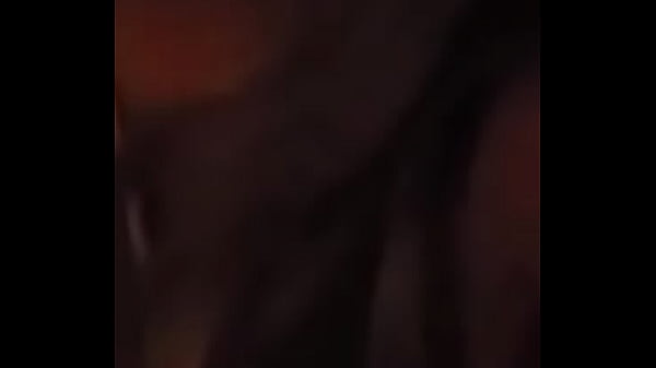 Puedes ver que se asoma en la oscuridad?